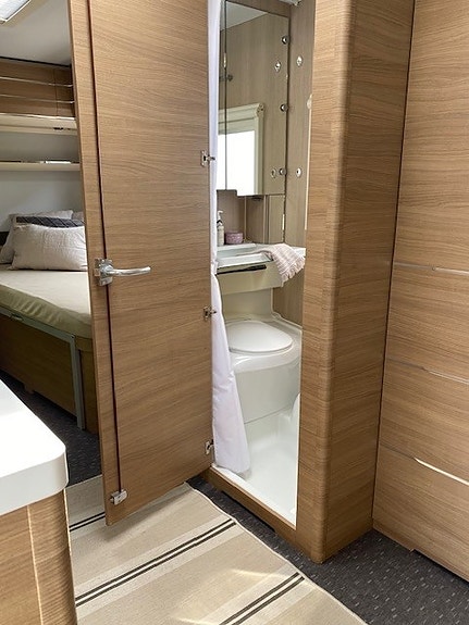 Adria Adora 593UK 8 of 10