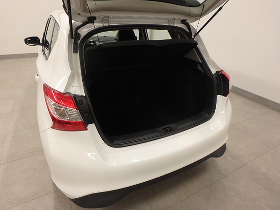 Nissan Pulsar 4 of 5