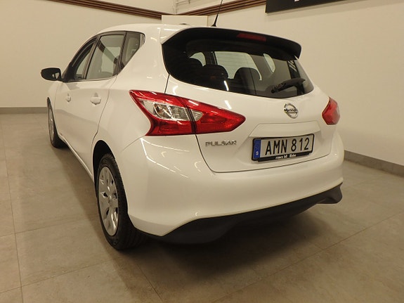 Nissan Pulsar 3 of 5