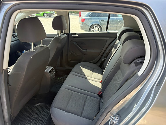 Volkswagen Golf V 5 of 7