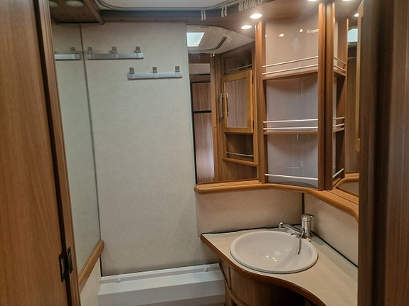 Kabe SAFIR GLE KS (ALDE+Långbäddar+1 450kg) 16 of 19