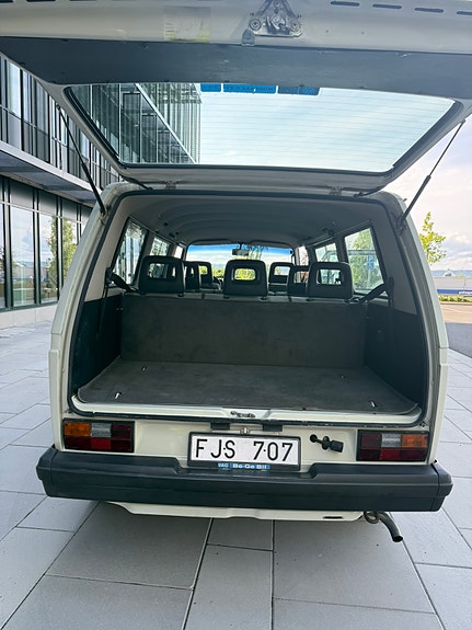 Volkswagen Caravelle 13 of 30