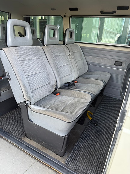 Volkswagen Caravelle 18 of 30