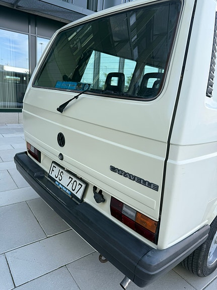 Volkswagen Caravelle 9 of 30