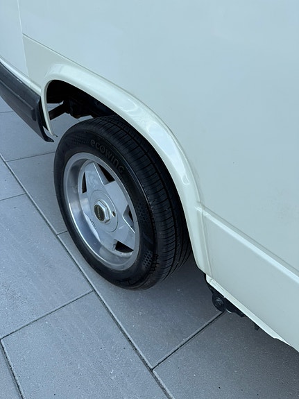 Volkswagen Caravelle 7 of 30