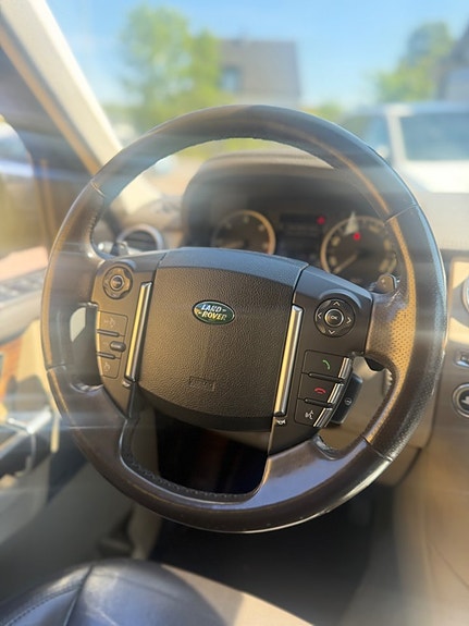 Land Rover Discovery 4 9 of 22