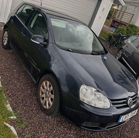 Volkswagen Golf V 3 of 5