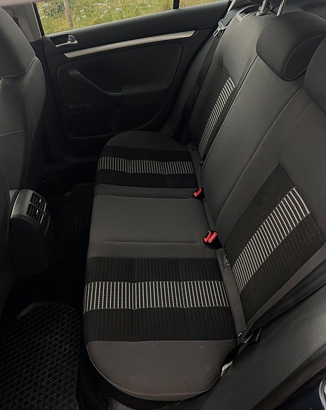 Volkswagen Golf V 5 of 5