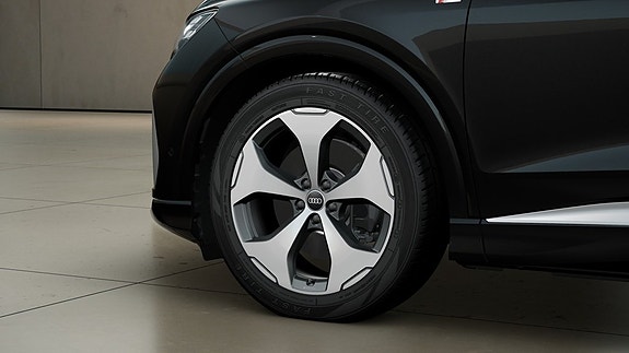 Audi Q4 e-tron 5 of 11