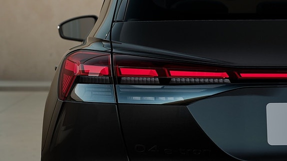Audi Q4 e-tron 6 of 11