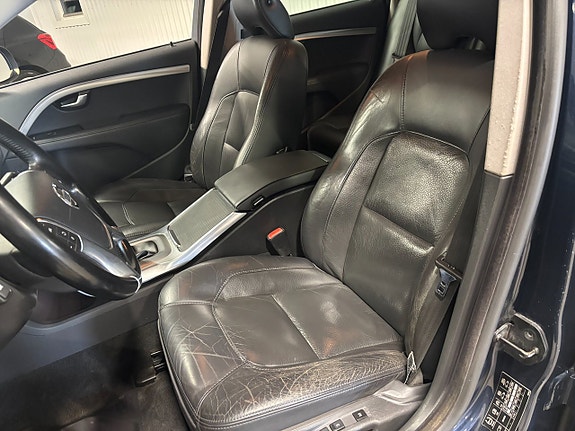 Volvo V70 7 of 10