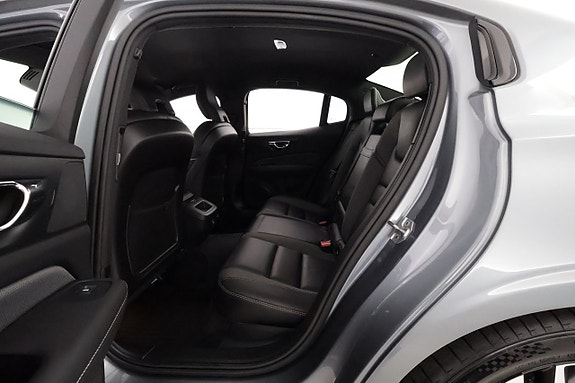 Volvo S60 11 of 27