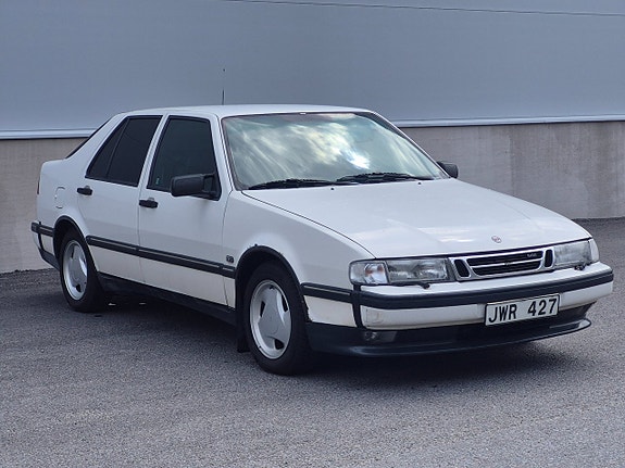 Saab 9000 3 of 5