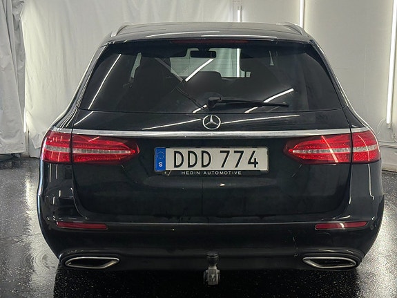 Mercedes-Benz E200 4 of 21