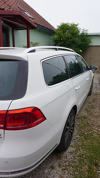 Volkswagen Passat 2 of 5