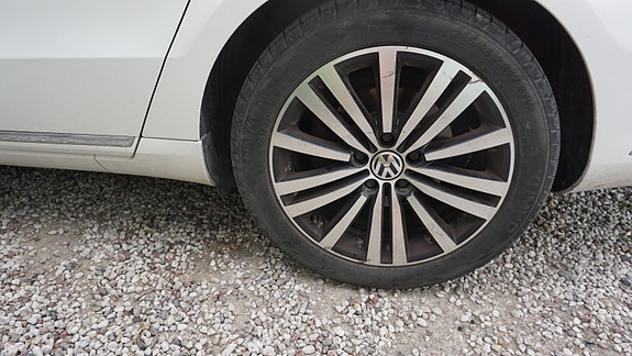 Volkswagen Passat 11 of 11
