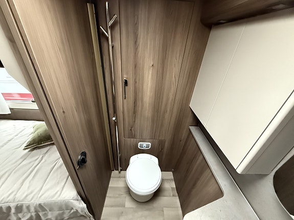 Kabe ROYAL 600 TDL KS " AC och Boxmarkis 15 of 21
