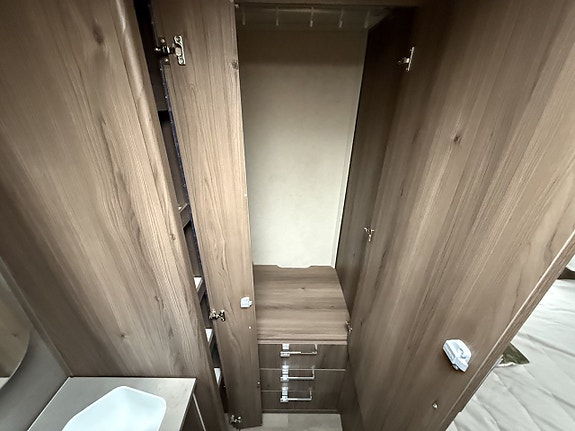 Kabe ROYAL 600 TDL KS " AC och Boxmarkis 13 of 21