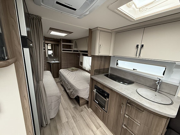 Kabe ROYAL 600 TDL KS " AC och Boxmarkis 8 of 21