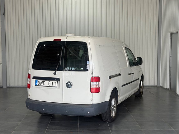 Volkswagen Caddy Maxi 2 of 5