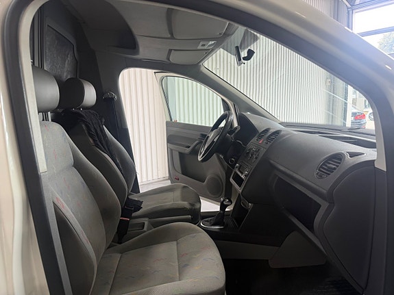 Volkswagen Caddy Maxi 9 of 12