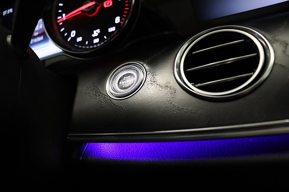 Mercedes-Benz E220 19 of 29
