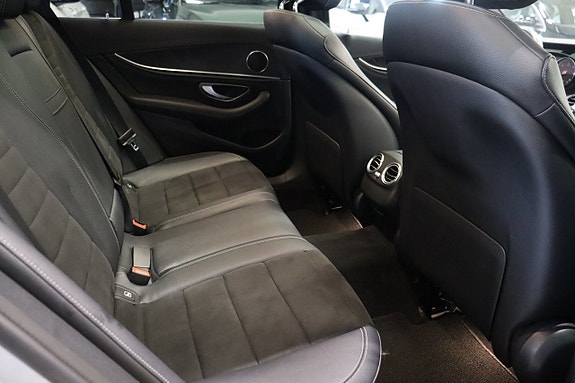 Mercedes-Benz E220 13 of 29