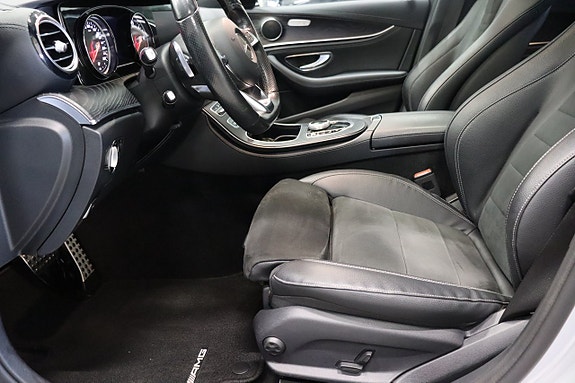 Mercedes-Benz E220 10 of 29