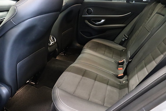 Mercedes-Benz E220 12 of 29