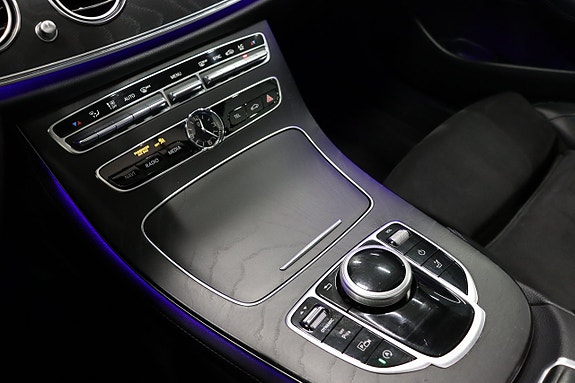 Mercedes-Benz E220 27 of 29