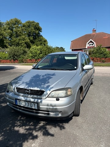 Opel Astra 2 of 5