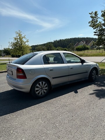 Opel Astra 4 of 5