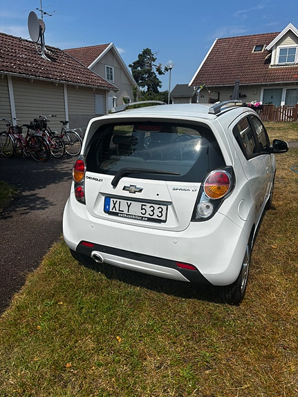 Chevrolet Spark 3 of 4