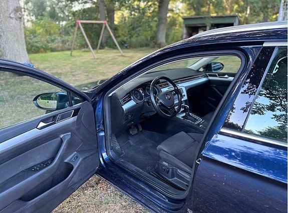 Volkswagen Passat 4 of 5