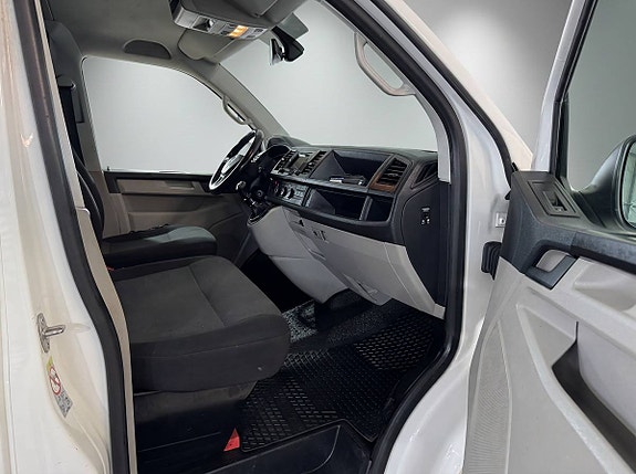 Volkswagen Transporter 8 of 18