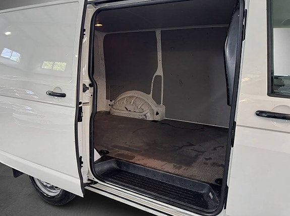 Volkswagen Transporter 16 of 18