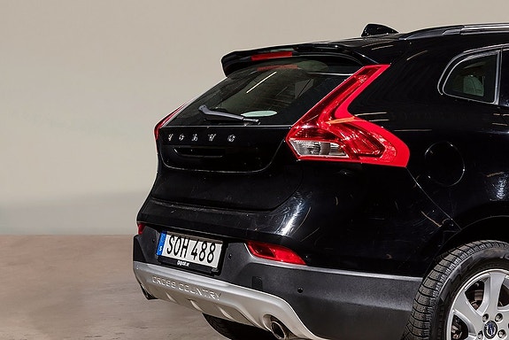 Volvo V40 Cross Country 5 of 21