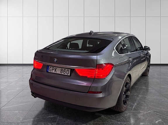 BMW 530d 4 of 5