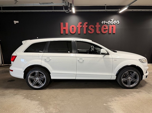 Audi Q7 2 of 5