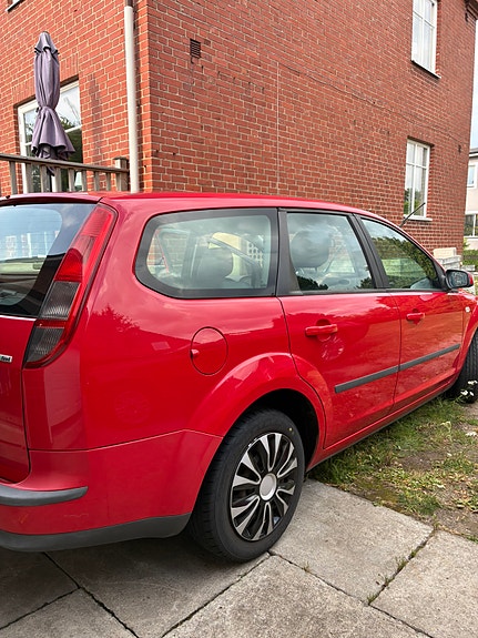Ford Focus 2 of 5