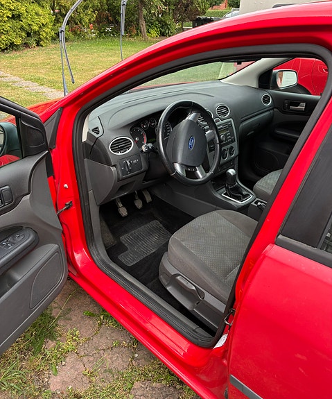 Ford Focus 3 of 5
