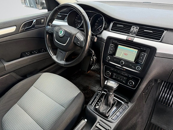 Skoda Superb 22 of 23