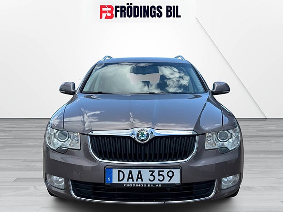 Skoda Superb 4 of 5