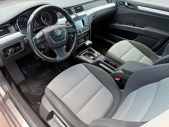 Skoda Superb 10 of 23