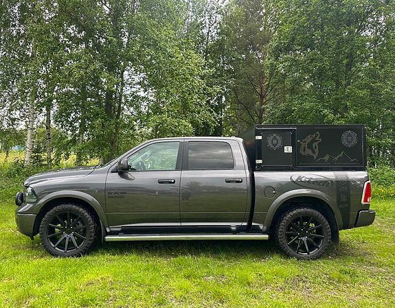 Dodge RAM 1500 3 of 5