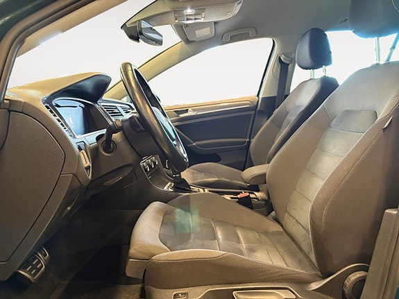Volkswagen Golf Alltrack 9 of 22