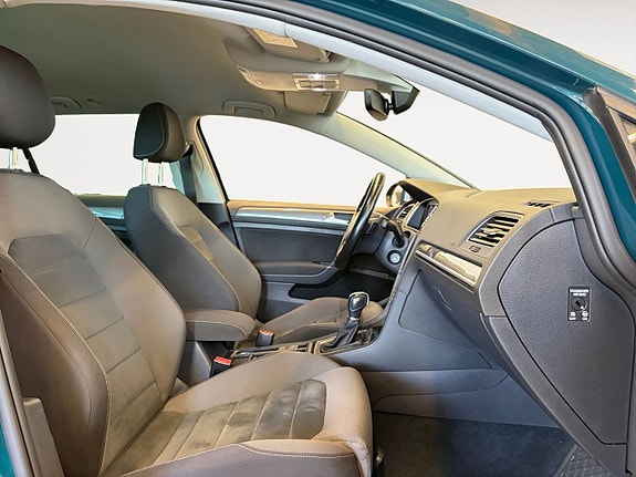Volkswagen Golf Alltrack 15 of 22