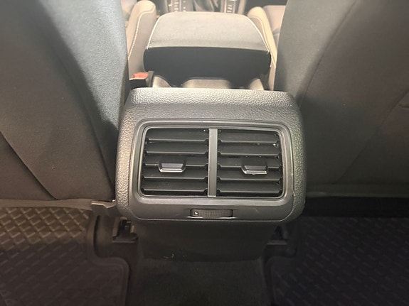 Volkswagen Golf Alltrack 20 of 22