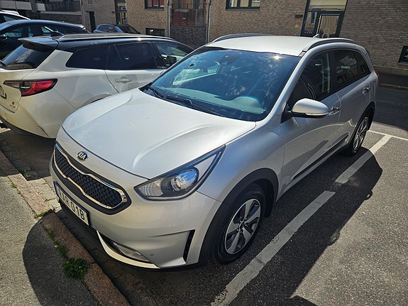 Kia Niro 2 of 14
