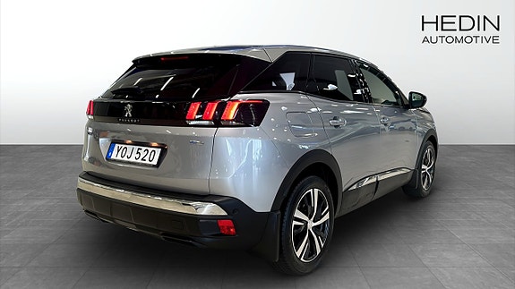 Peugeot 3008 2 of 5